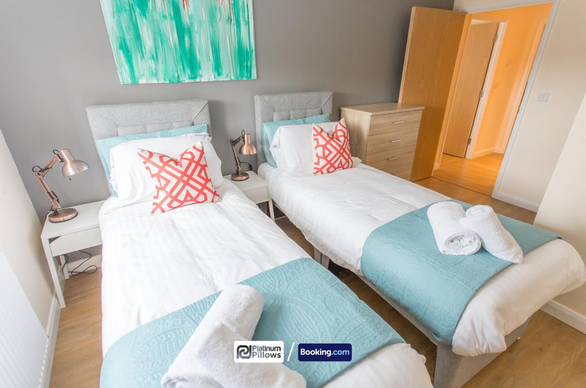 Modern Oxford 2 Bedroom Apartments, Near Headington Hospital, Families & Contractor Accommodation With Parking Εξωτερικό φωτογραφία