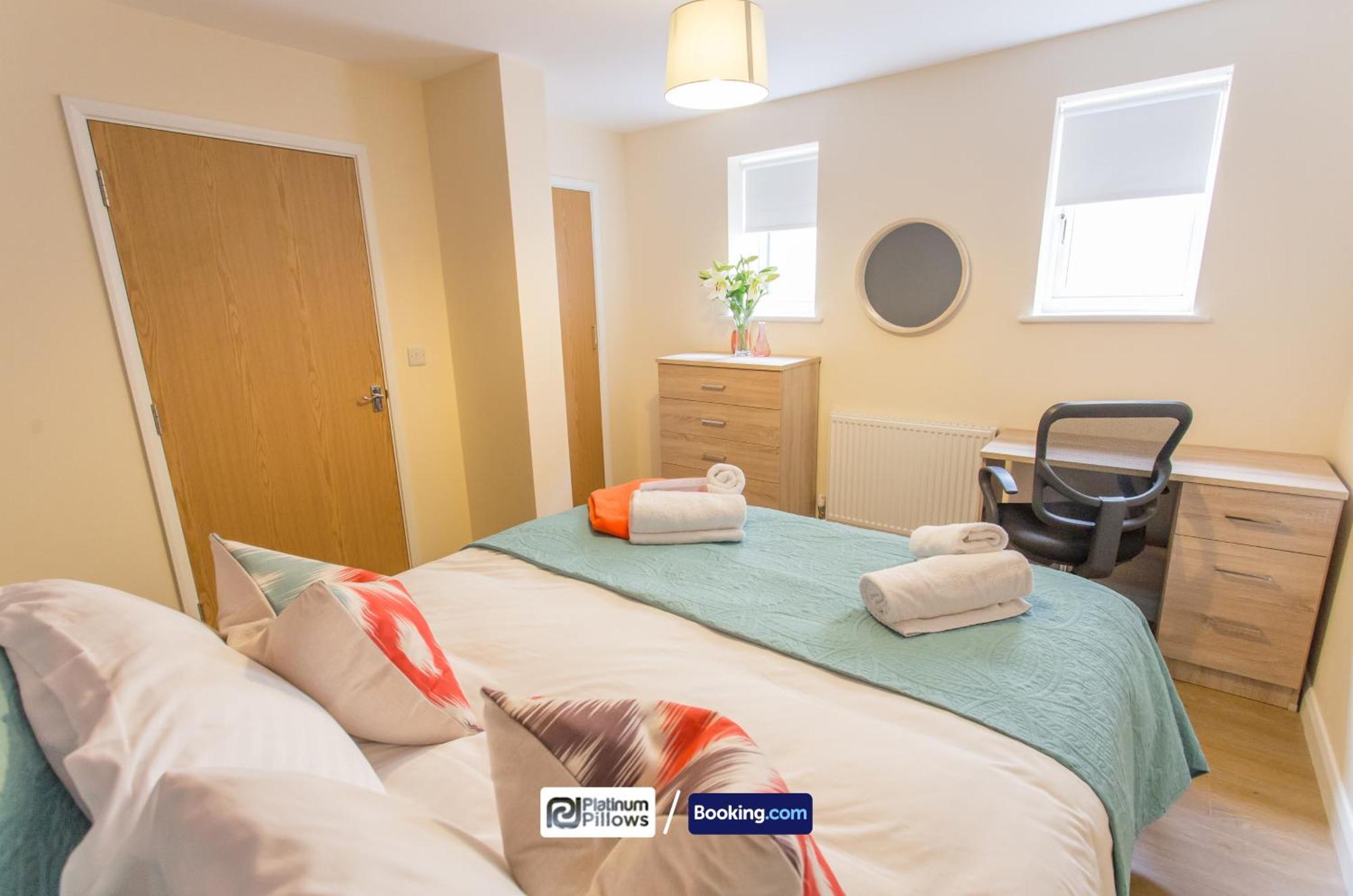 Modern Oxford 2 Bedroom Apartments, Near Headington Hospital, Families & Contractor Accommodation With Parking Εξωτερικό φωτογραφία