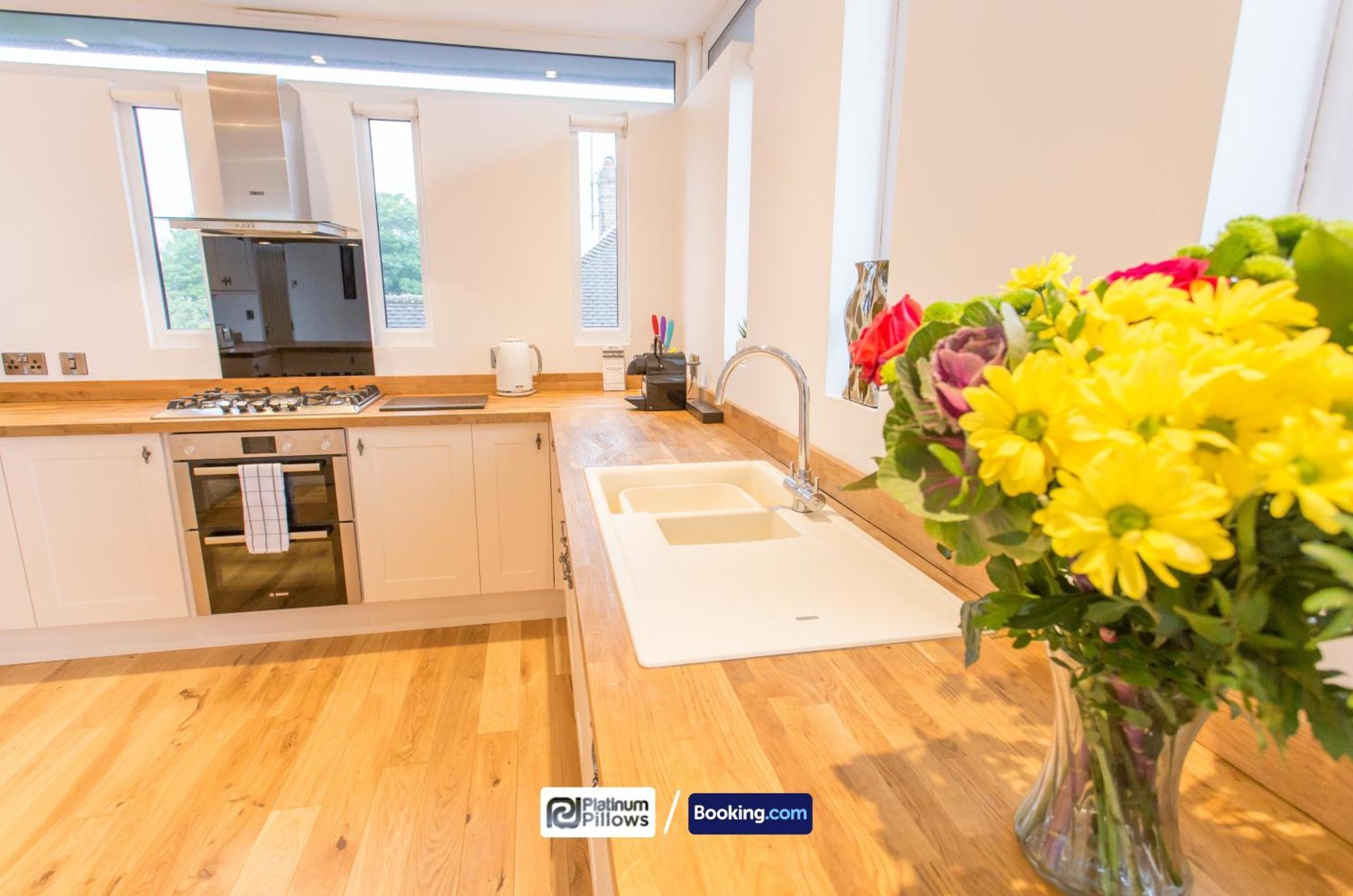 Modern Oxford 2 Bedroom Apartments, Near Headington Hospital, Families & Contractor Accommodation With Parking Εξωτερικό φωτογραφία