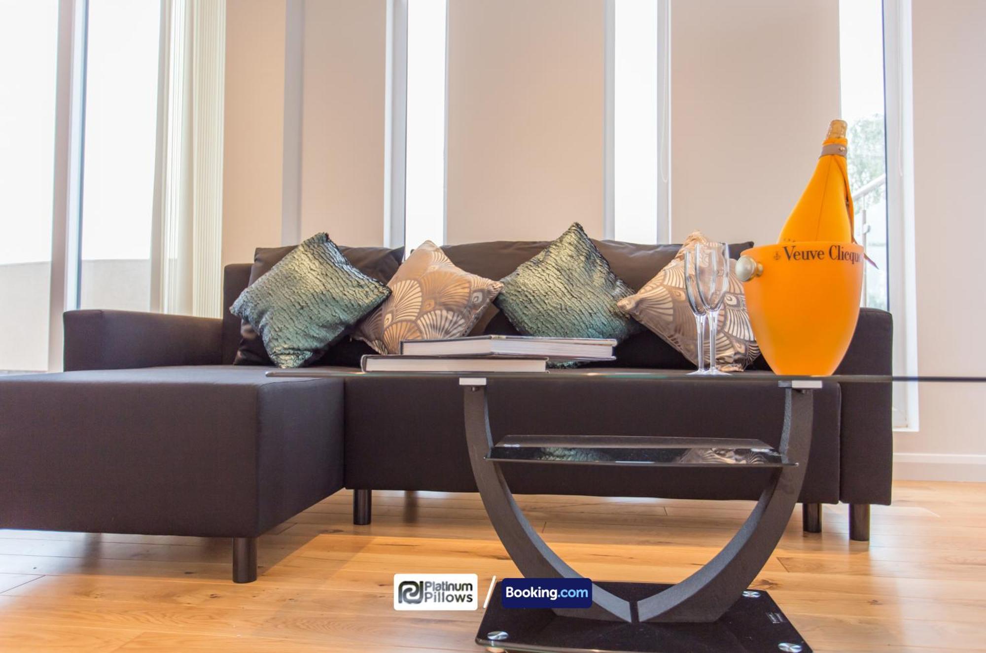 Modern Oxford 2 Bedroom Apartments, Near Headington Hospital, Families & Contractor Accommodation With Parking Εξωτερικό φωτογραφία
