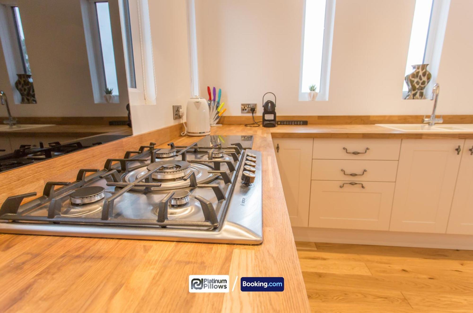 Modern Oxford 2 Bedroom Apartments, Near Headington Hospital, Families & Contractor Accommodation With Parking Εξωτερικό φωτογραφία